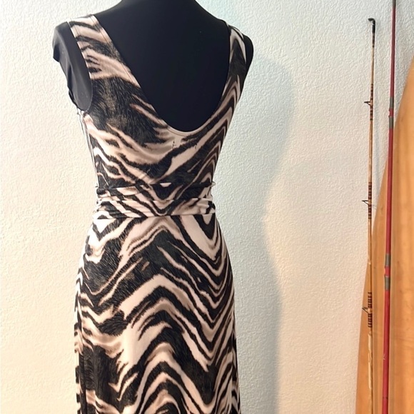 Luz, Luxury Clothier, Made in Mexico, Absolute Gorgeous, High Side Slits, Unique - Picture 8 of 16